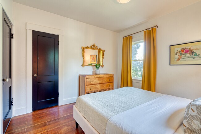 Photo - 2215 SE Powell Blvd Unit 2