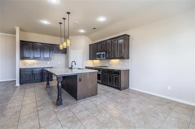 Photo - 637 Peach Ln