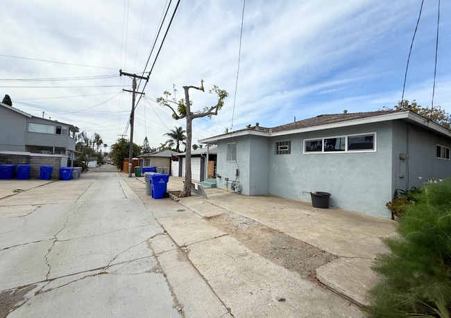 Photo - 4623-25 Mississippi St Unit 4625 Mississippi St