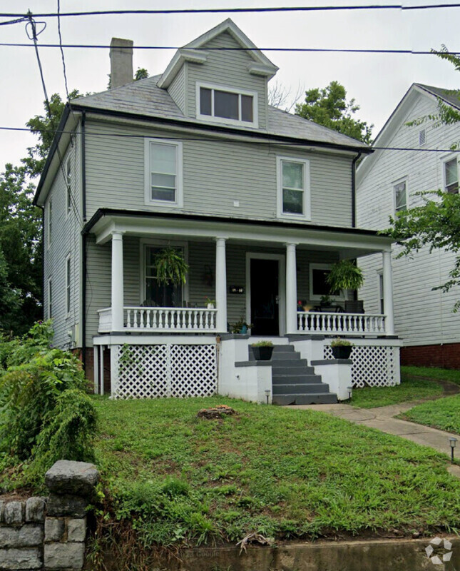 Building Photo - 1017 Ferdinand Ave SW Rental