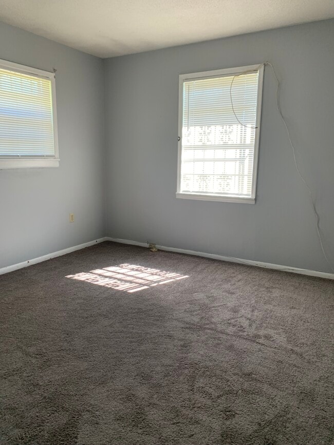 Building Photo - 1517 Beverly Ave Rental