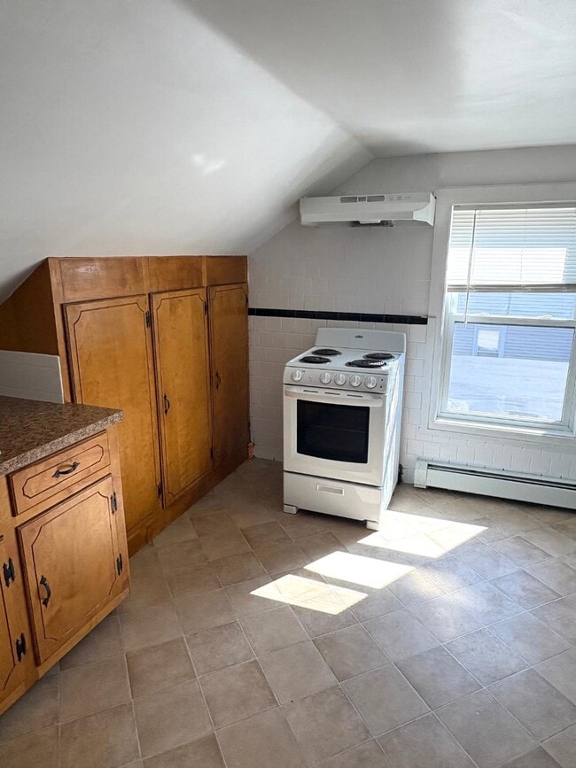 Building Photo - 638 Locust St Unit 2 Rental