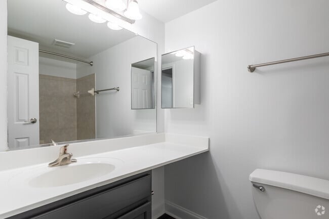 2BR, 1BA - 1,055SF