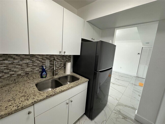 Photo - 4713 NW 7th St Unidad 406-1