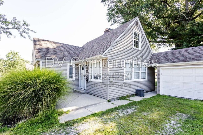 Photo - 6211 Seneca Rd