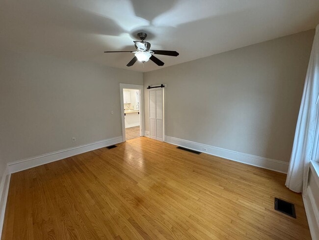 Photo - 2469 Professor Ave Unidad #2