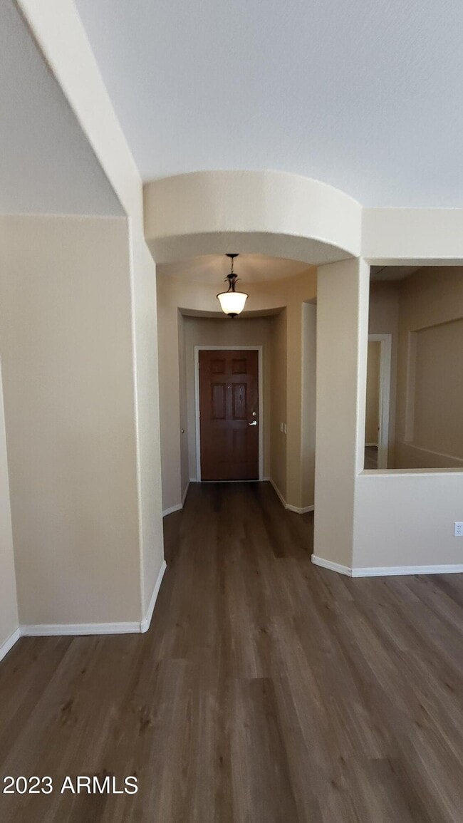 Photo - 517 S 115th Dr