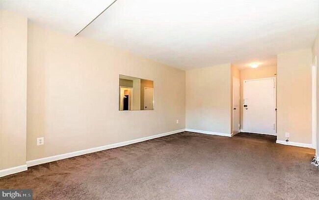 Photo - 1011 Arlington Blvd Unidad 444