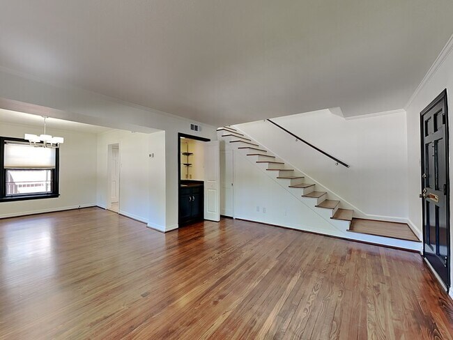 Photo - 6442 Bordeaux Ave