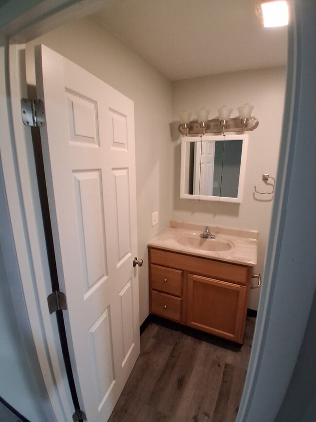 Photo - 204 Grand Ave Unidad 15