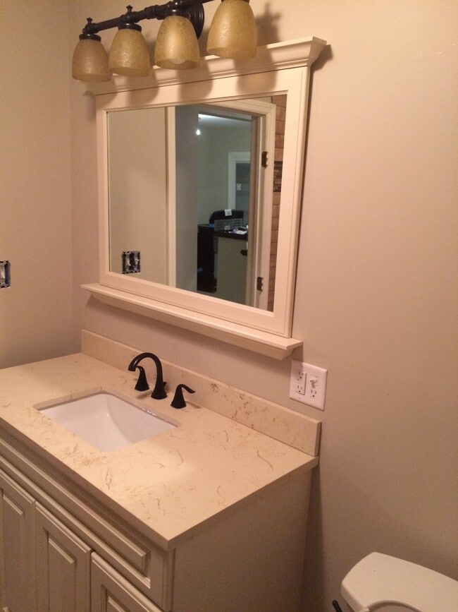 Photo - 2046 Belton St