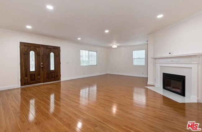 Photo - 5873 Dauphin Ave.