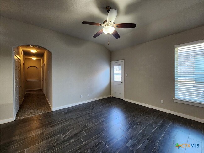 Photo - 1143 Creekside Orchard