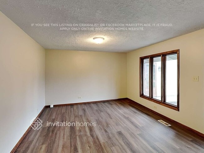 Photo - 16400 Sherwood Dr