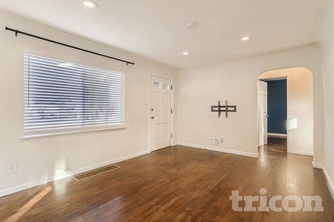 Photo - 1364 Ironton St