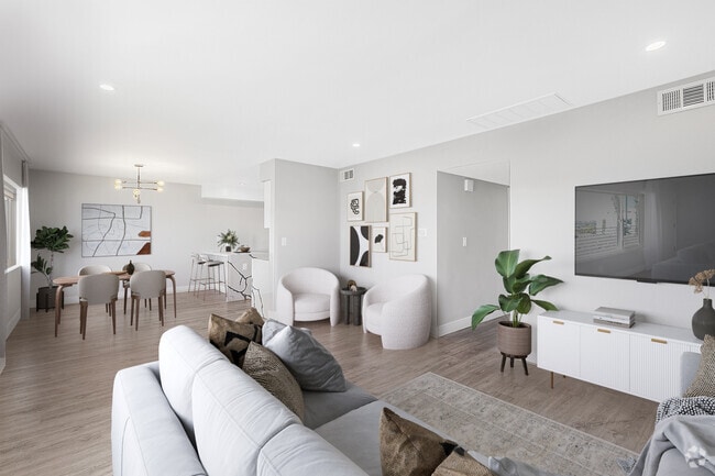 Building Photo - 927 San Vicente Blvd Rental