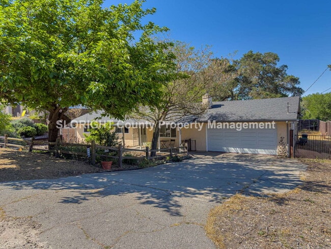 Building Photo - AVAILABLE MAY - Atascadero Home with Backyard Oasis + Bonus Office