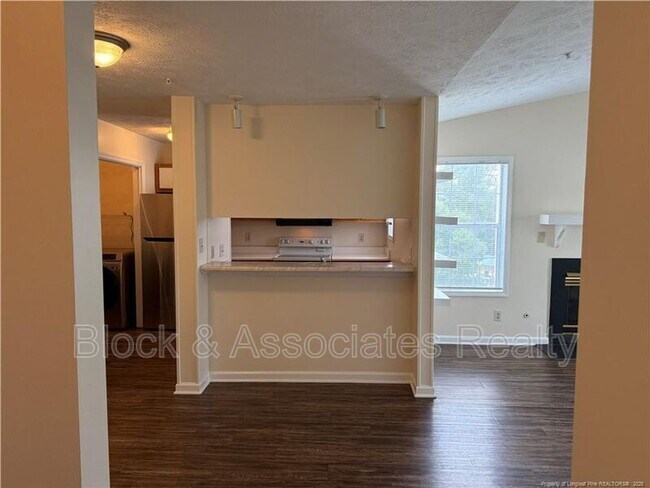 Photo - 300 Waterdown Dr