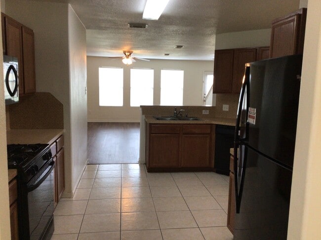 Photo - 24319 Ayscough Ln