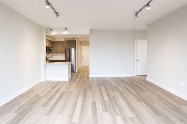 Photo - 1554 N Talman Ave Unit 502