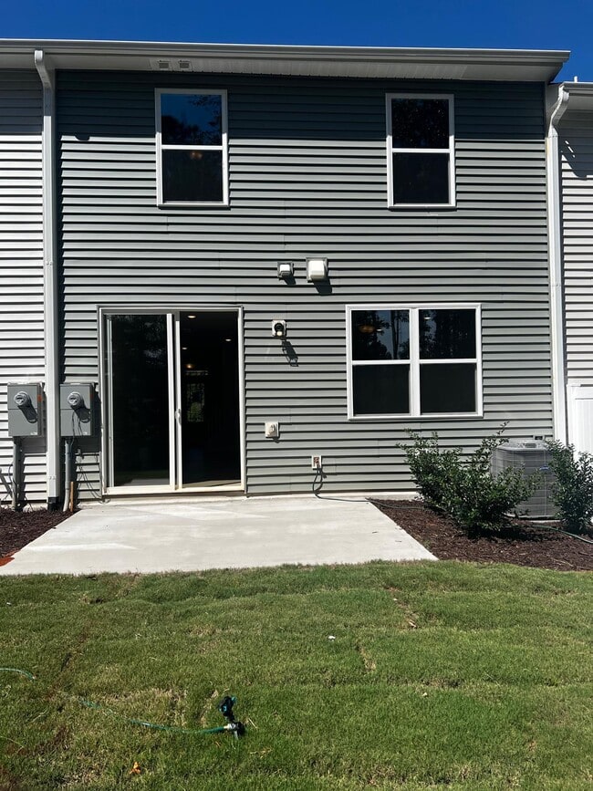 Photo - 168 Kobus Ct