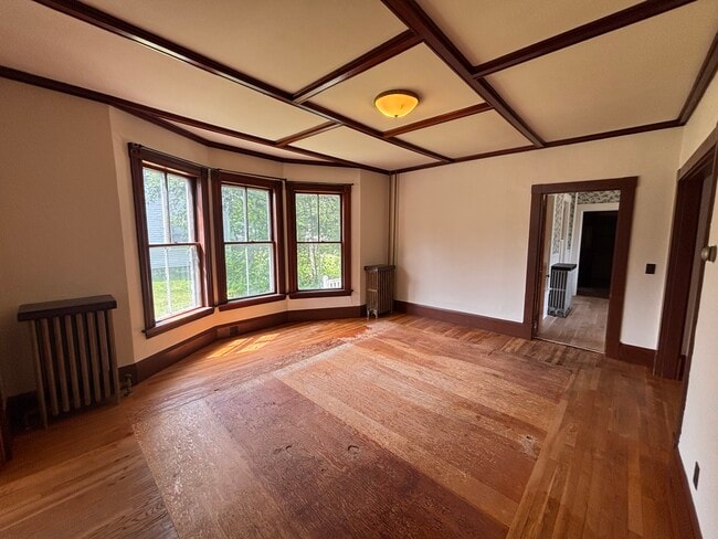 Living Room - 216 Russell St Unit A