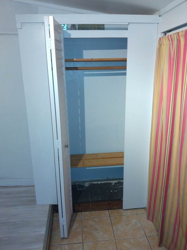 Photo - 1012 Watson St