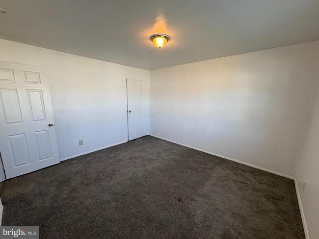 2409 Bloomsdale Rd