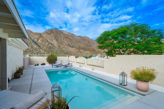53680 Avenida Montezuma