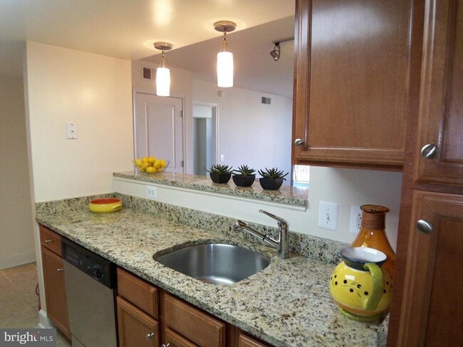 Photo - 11800 Sunset Hills Rd Unit 608