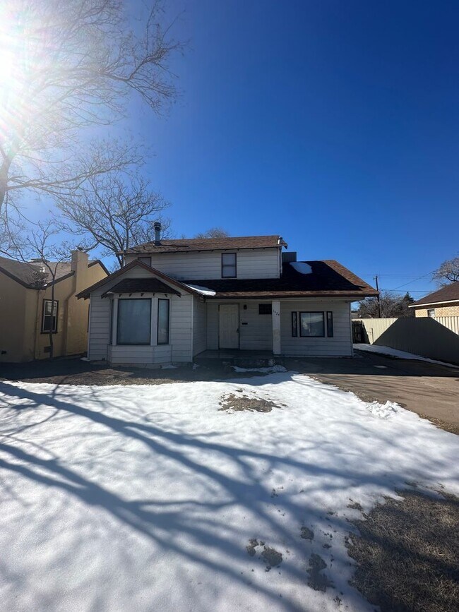 Newly Remolded Spacious 4 Bedroom! - Newly Remolded Spacious 4 Bedroom! House