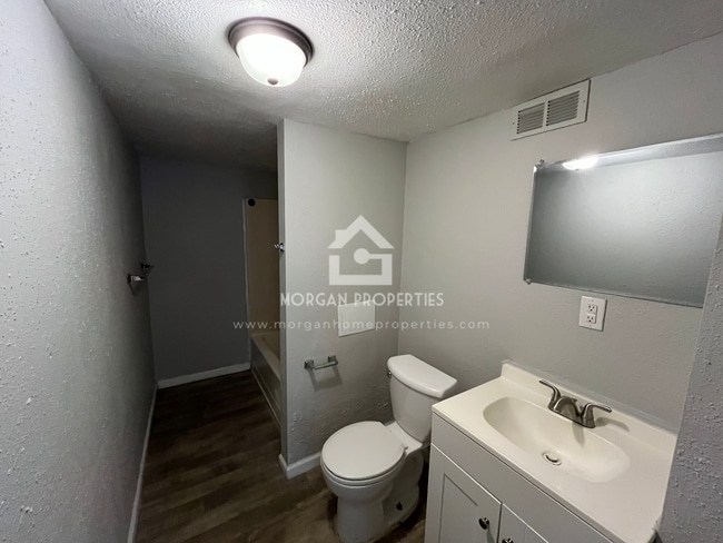 Photo - 1807 Meridian St