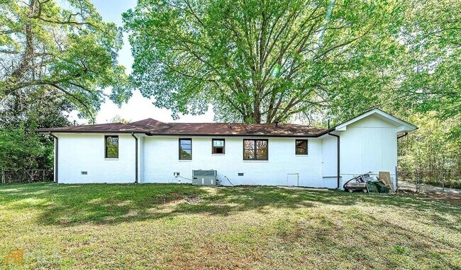 Photo - 909 E Mcintosh Rd