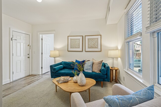 Building Photo - 9 Wheeler St Unit 1