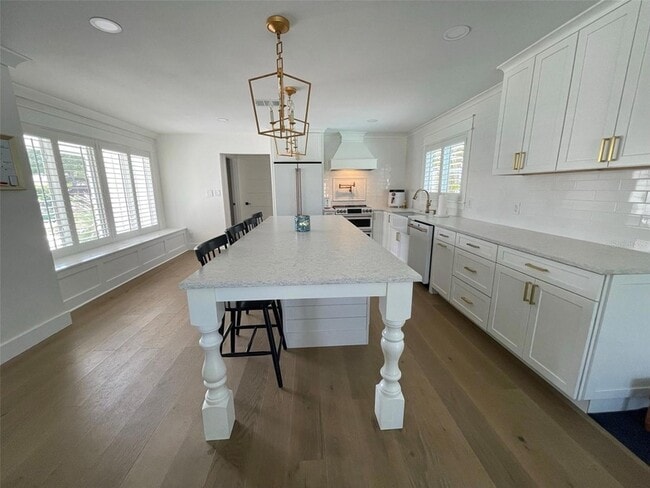 Photo - 1833 Pandora Dr