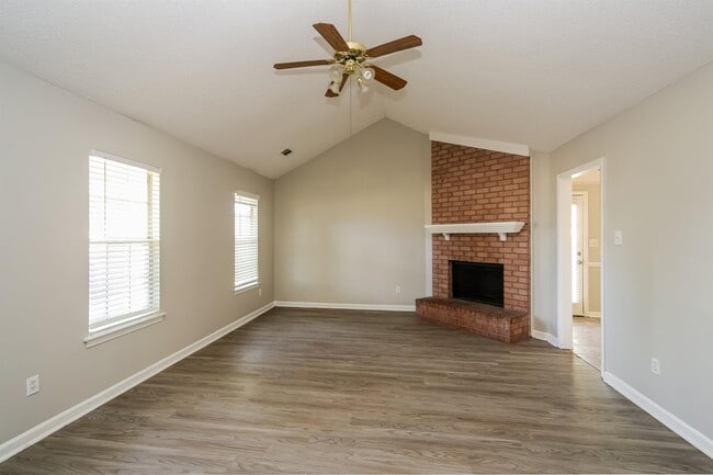 Photo - 6651 Elmore Woods Cove