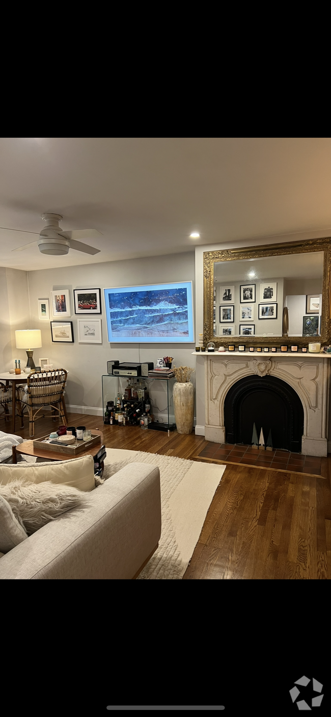 Building Photo - 27 Worcester Sq Unit 2 Rental