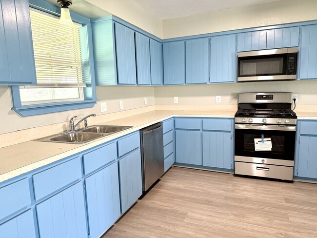 Photo - 39 Melody Ln