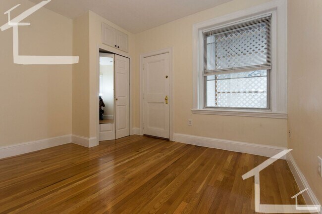 Photo - Charming 4 Bedroom-No Broker Fee