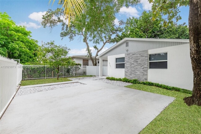 Photo - 4727 NW 5th Ave