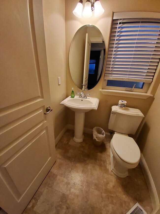 Great home In Tigard/King City area House Rental in King City, OR