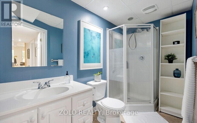 Photo - 2488 Newport St