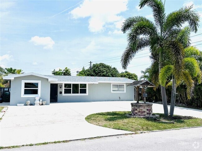 Building Photo - 8761 NW 12th St Rental