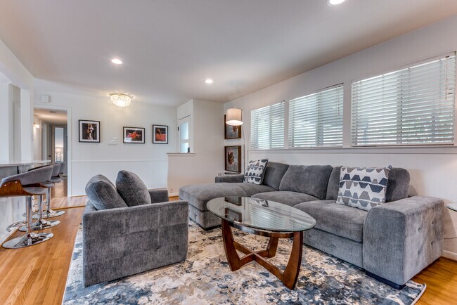 Photo - 3536 Timberview Rd