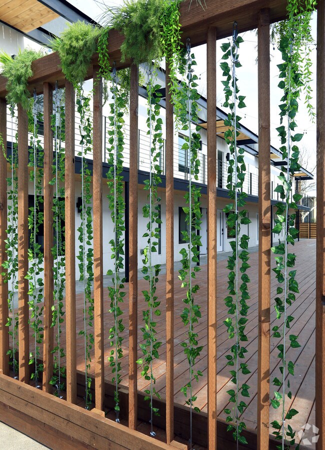 Photo - Bryan Street Apartments