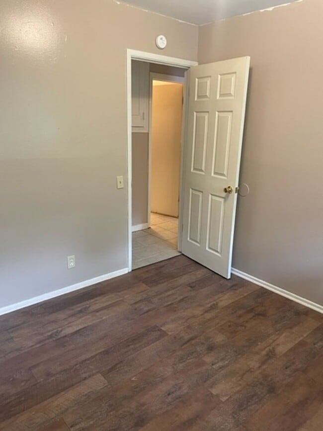 Photo - 411 Lindenwood Dr