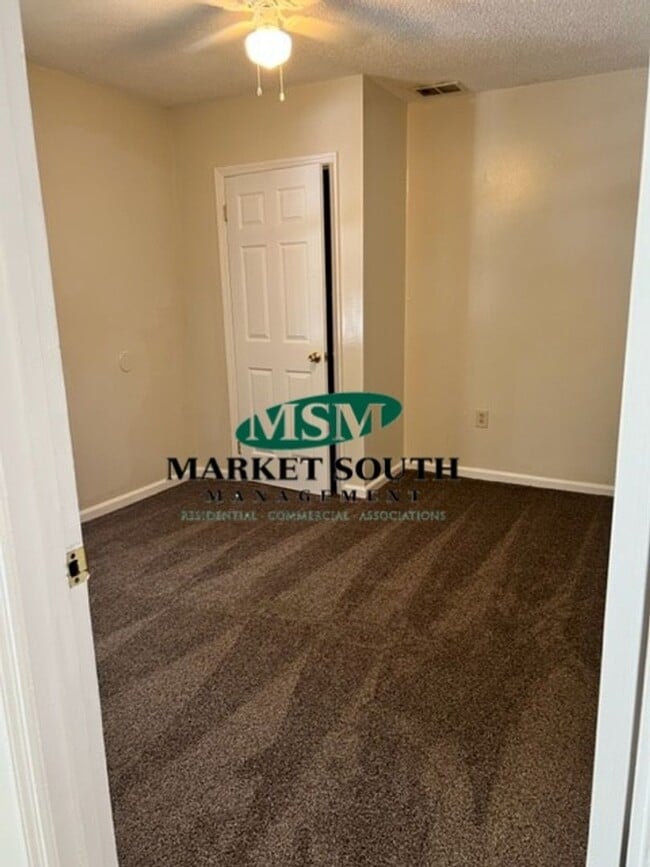 Photo - ** CONVENIENT LOCATION **