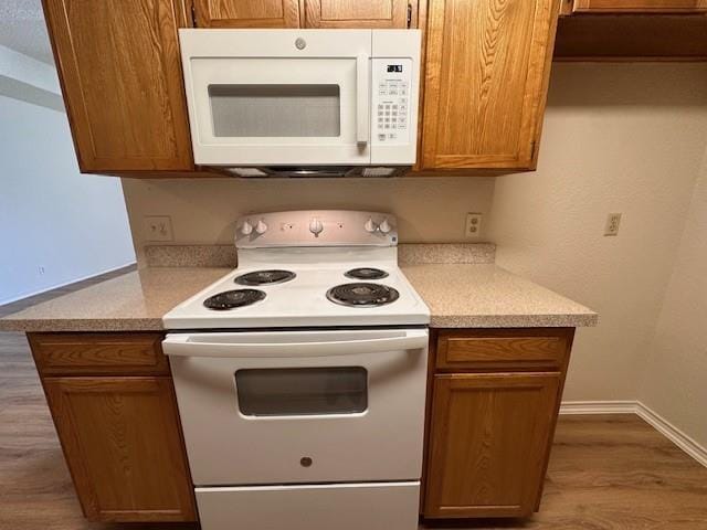 Photo - 841 White Rock St