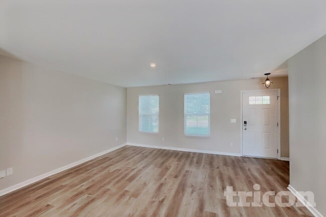 Photo - 2412 Solomon Ln