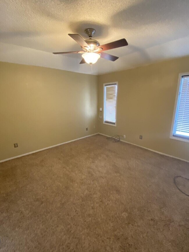 Photo - 6818 Huron Ave